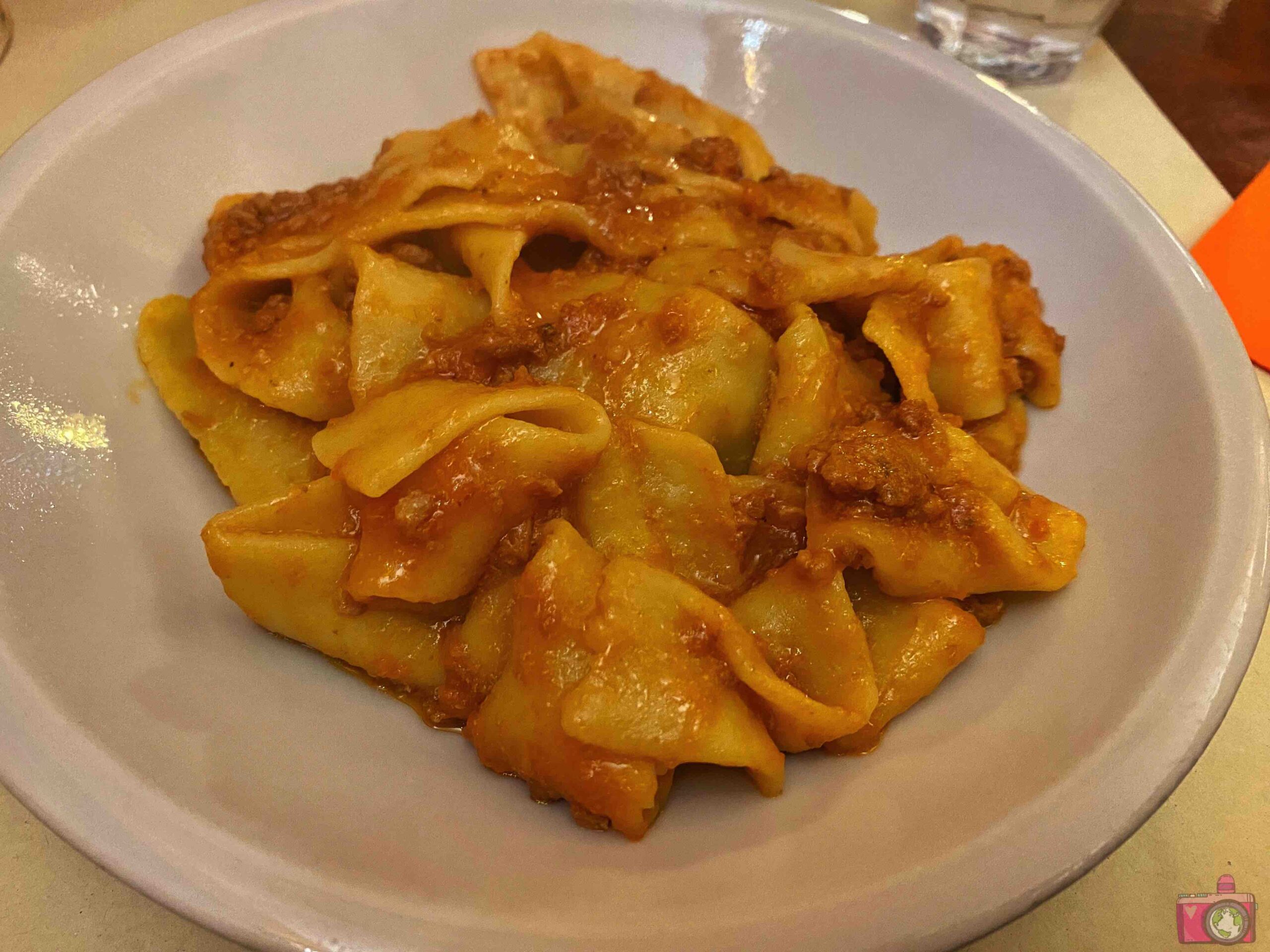 Pappardelle al ragu della casa con cinta chianina Osteria degli Svitati Siena